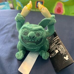 Disney haunted mansion shoulder pet